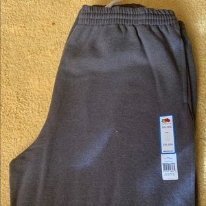 NWT Fruit of the loom Sweatpants (men’s)